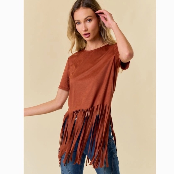 Saints and Hearts Tops - 🍀 Saints N Hearts “ Tucson “ Saints N Hearts Faux Suede Top with Fringe 89